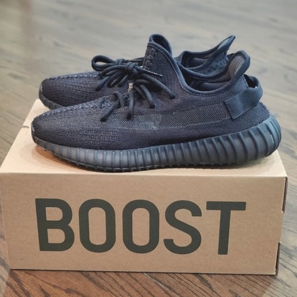 Adidas Yeezy 350 V2 Onyx - Picture 1 of 5